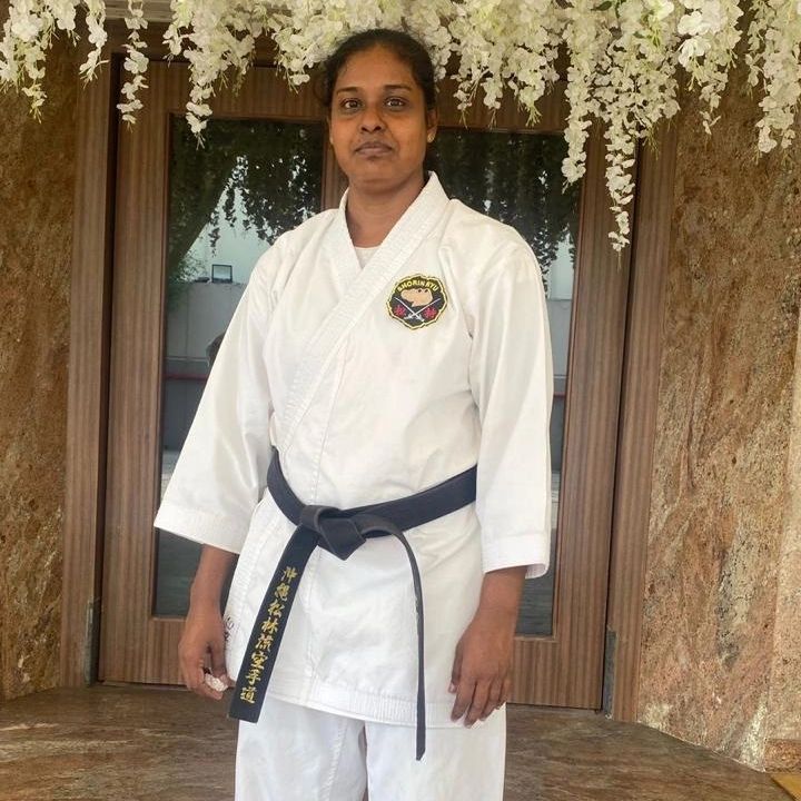 Kyoshi. Uma Maheswari — Karate Training